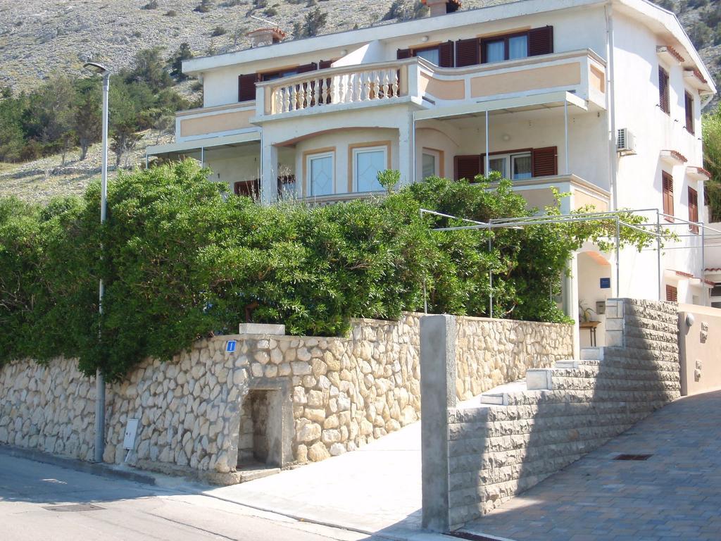 Apartments Ariana Паг Екстериор снимка