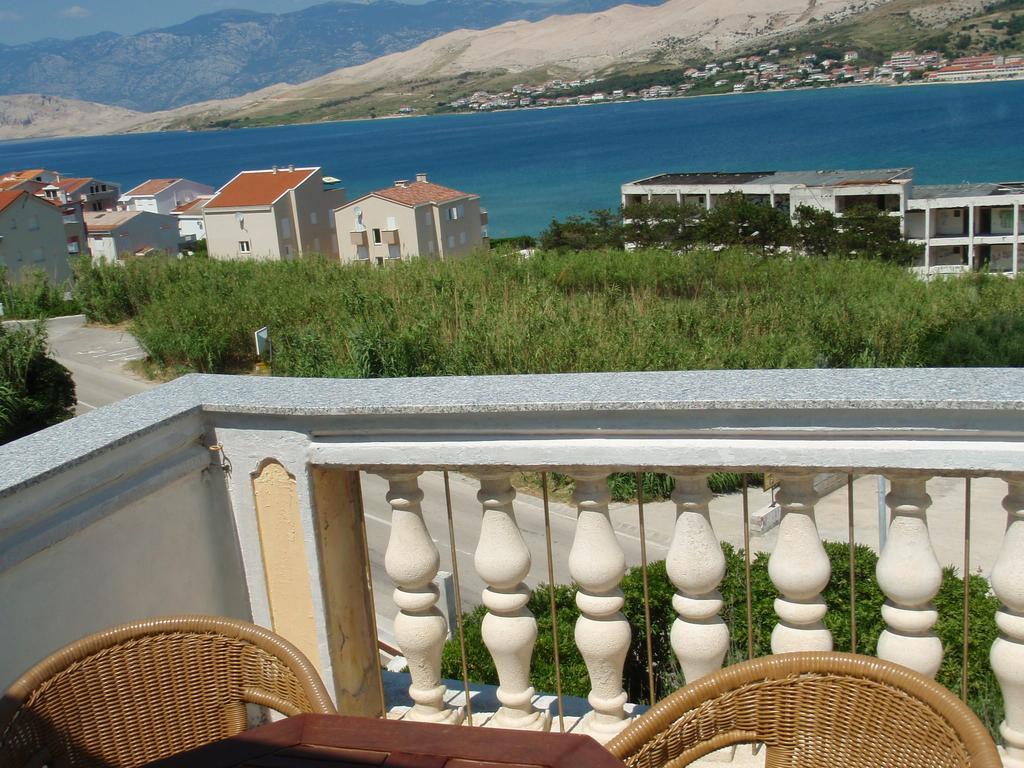 Apartments Ariana Паг Екстериор снимка