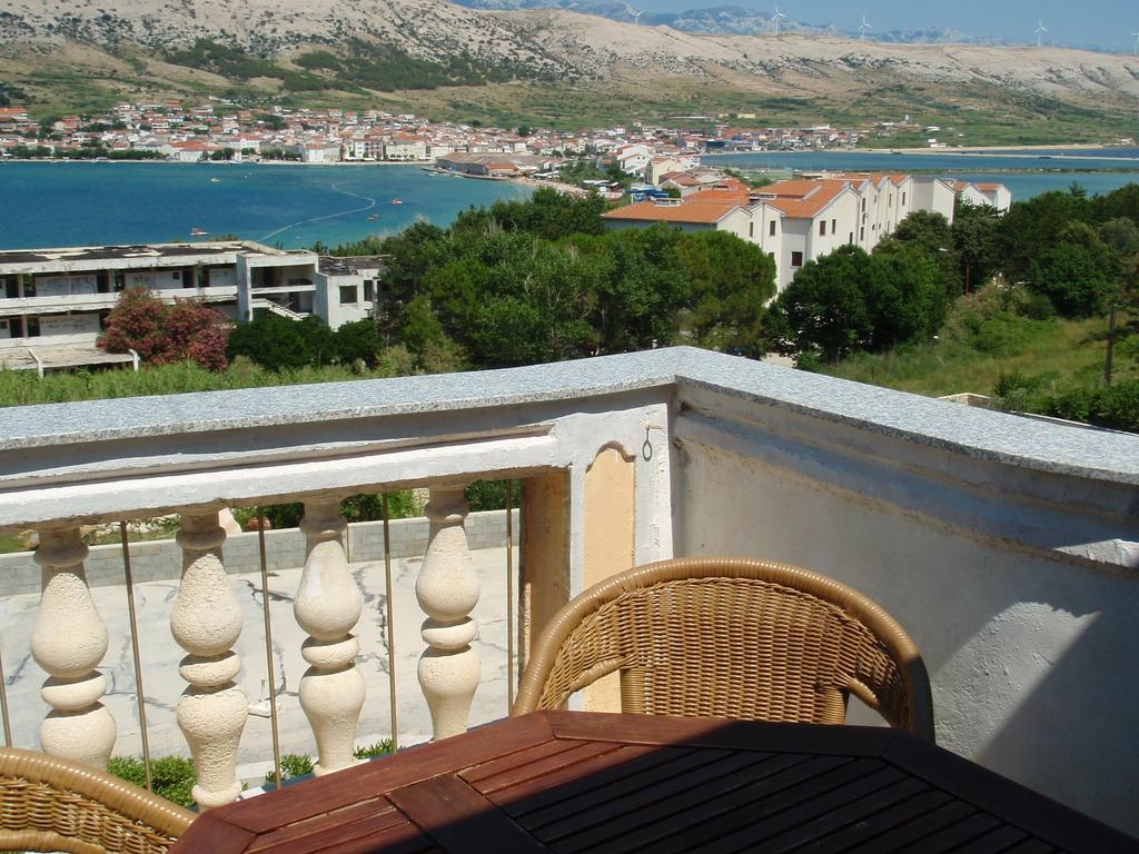 Apartments Ariana Паг Екстериор снимка