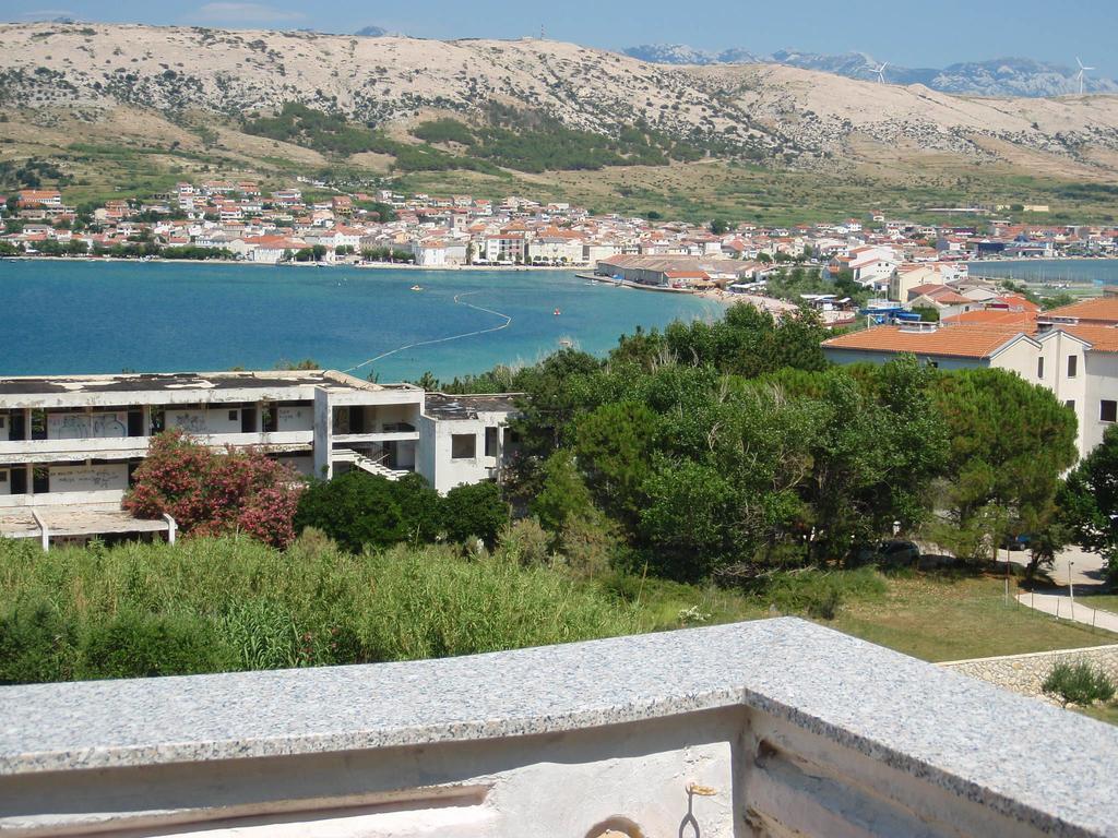 Apartments Ariana Паг Екстериор снимка