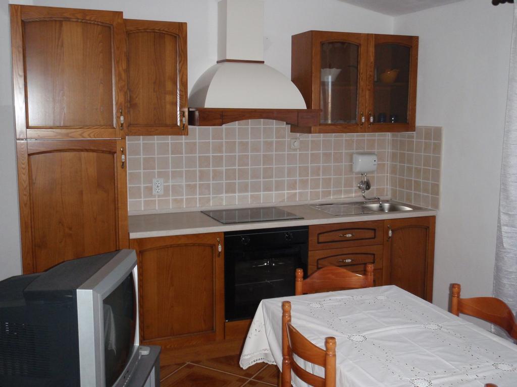 Apartments Ariana Паг Стая снимка