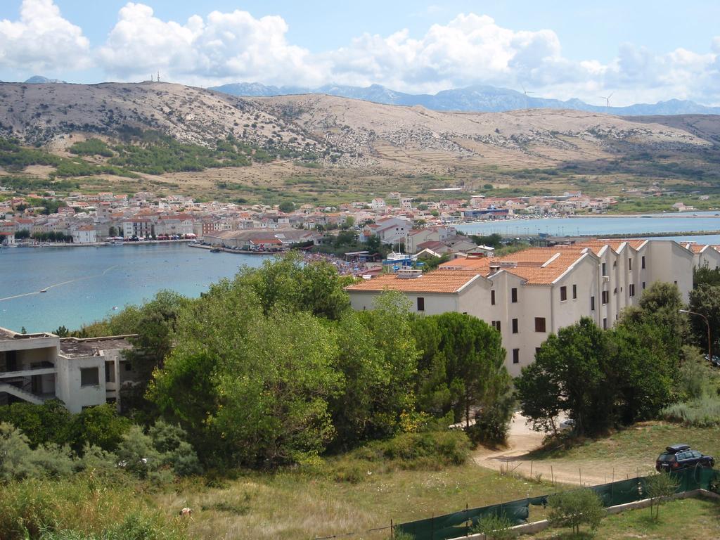 Apartments Ariana Паг Екстериор снимка