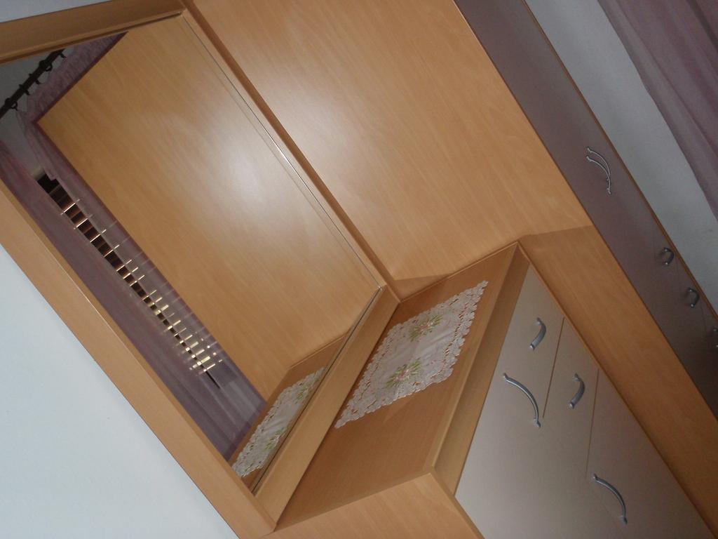 Apartments Ariana Паг Екстериор снимка