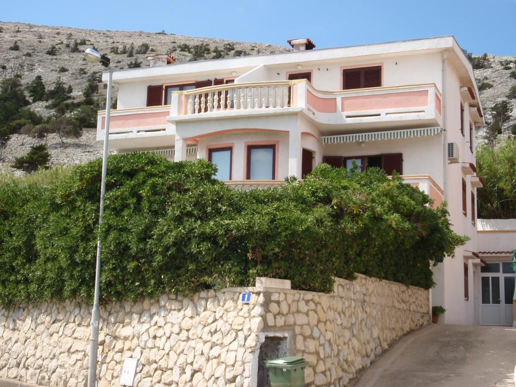 Apartments Ariana Паг Екстериор снимка